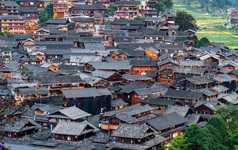 淮北6种常见的外墙仿石漆施工工艺！